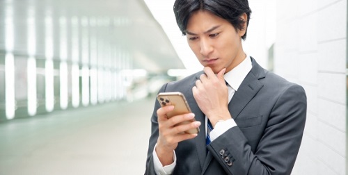 連絡をしつこく取ろうとする客（粘着質）